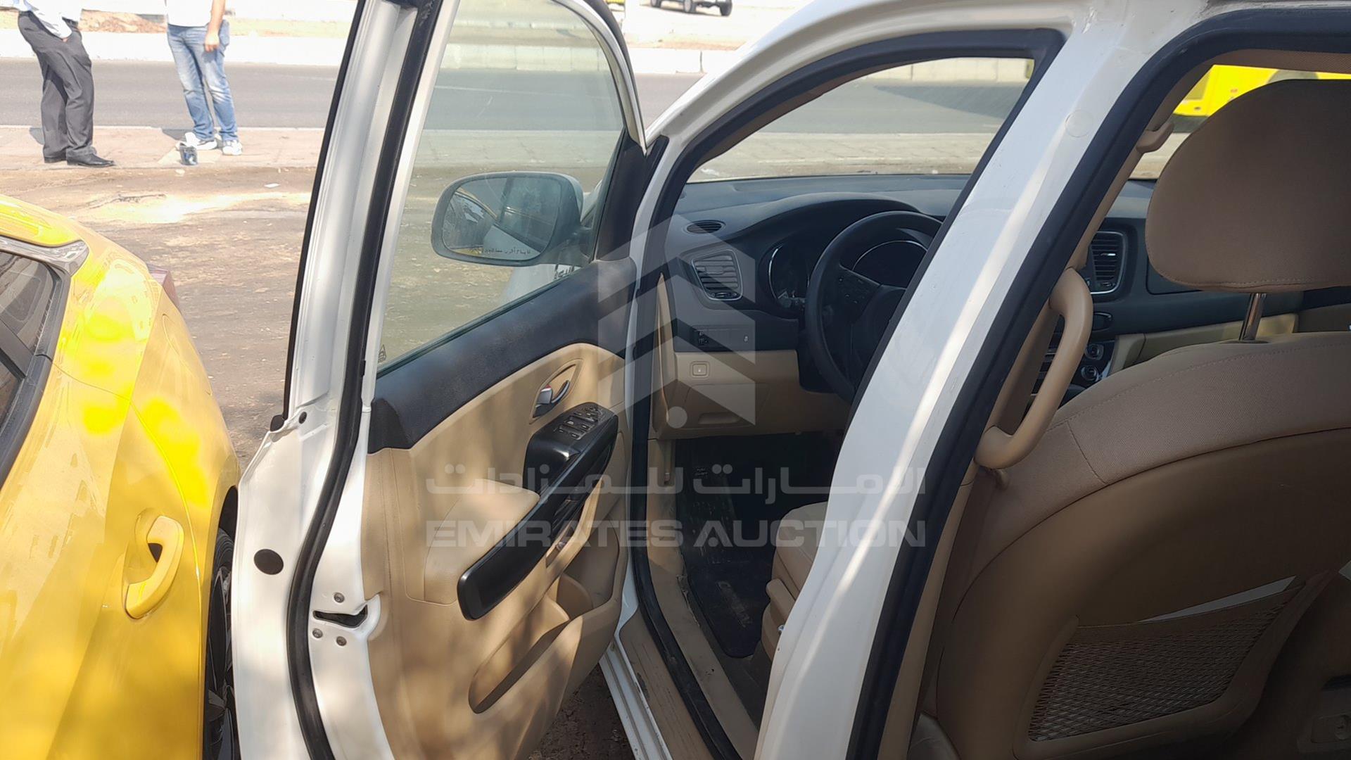 2020 KIA CARNIVAL VIN: KNAMB8122L6645483