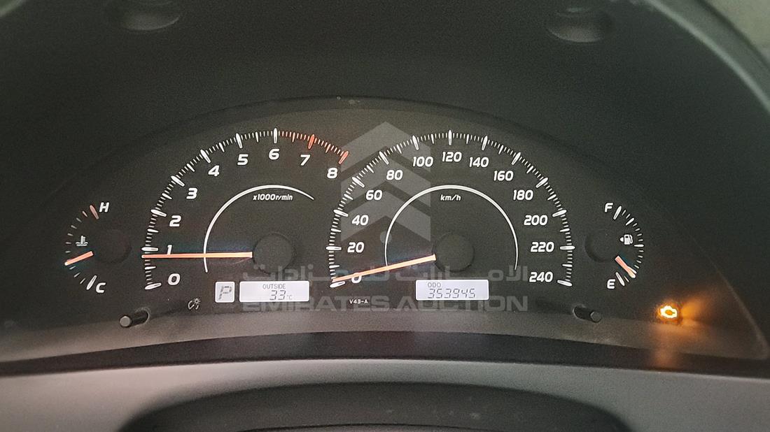 2010 Toyota Camry — Speedometer & RPM Gauges — Photo 15