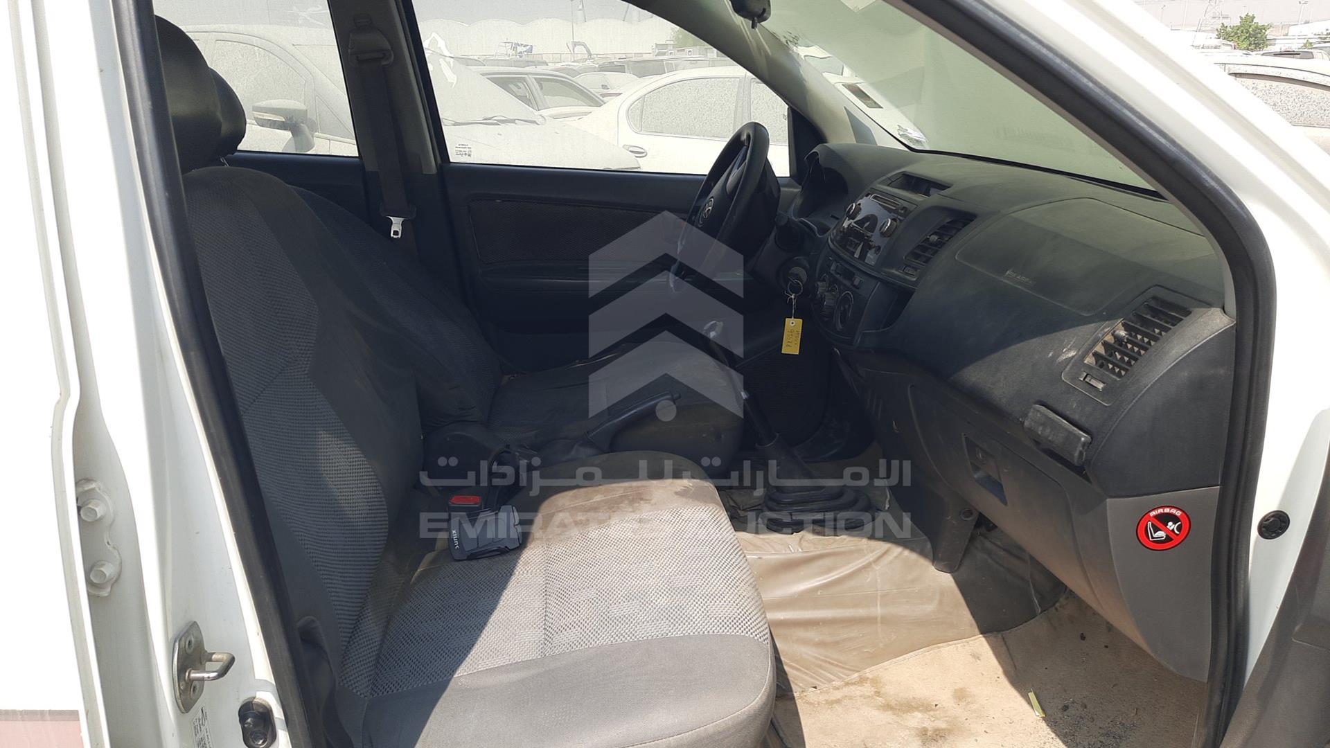 2014 TOYOTA HILUX VIN: MR0EX12G9E2352203