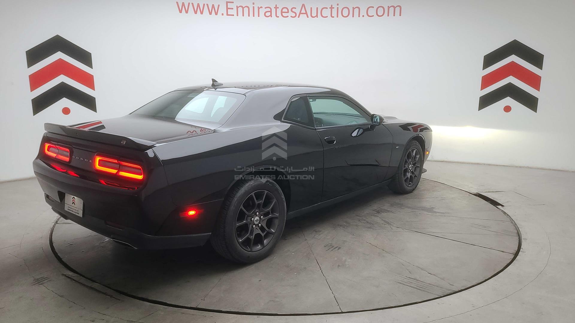 2018 DODGE CHALLENGER VIN: 2C3CDZGG1JH120724