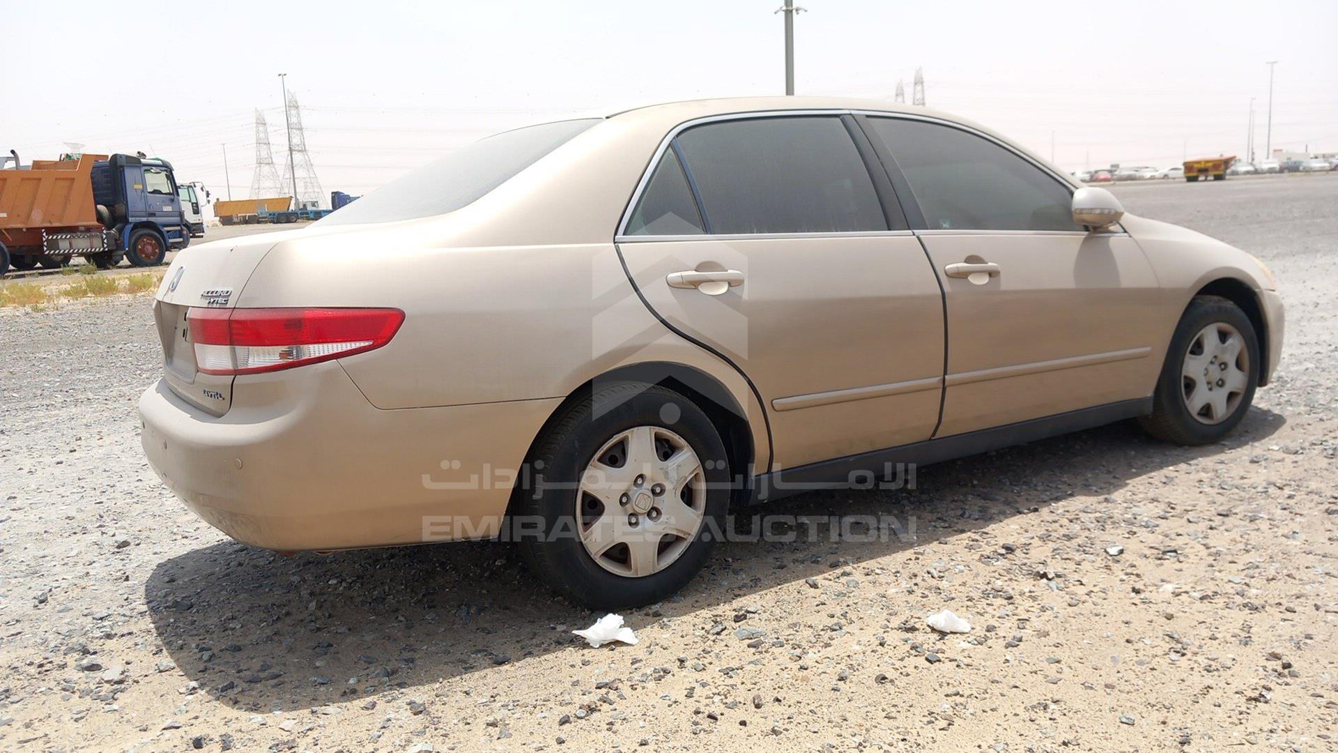 2005 HONDA ACCORD VIN: JHMCM56525C407498