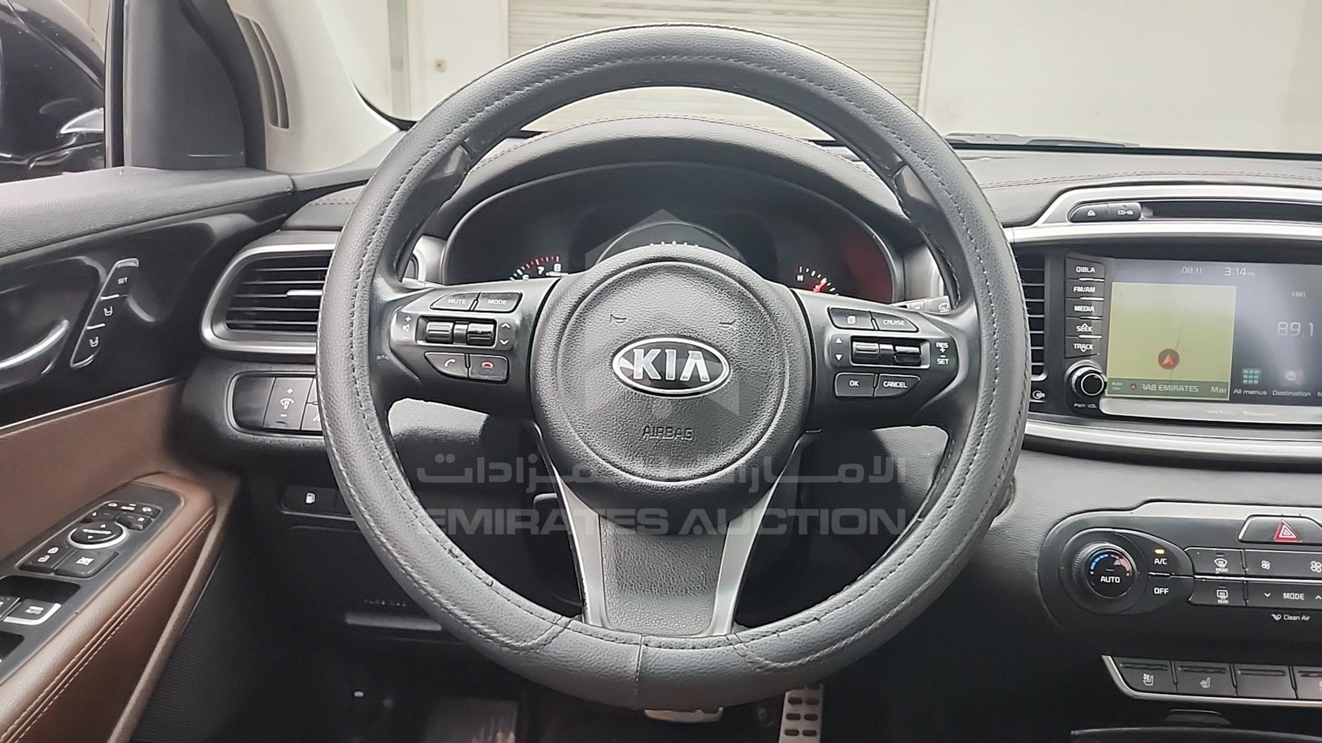 2016 KIA SORENTO VIN: KNAPH814XG5065519