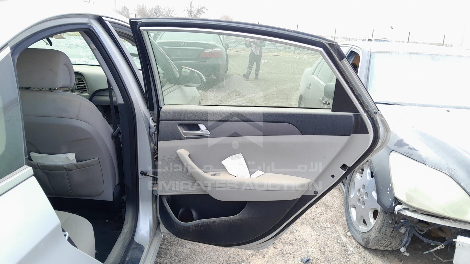 2015 HYUNDAI SONATA VIN: 5NPE24AF3FH001682