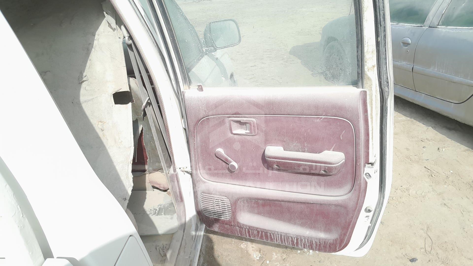 2004 TOYOTA PICK UP VIN: JTFEM426240146092