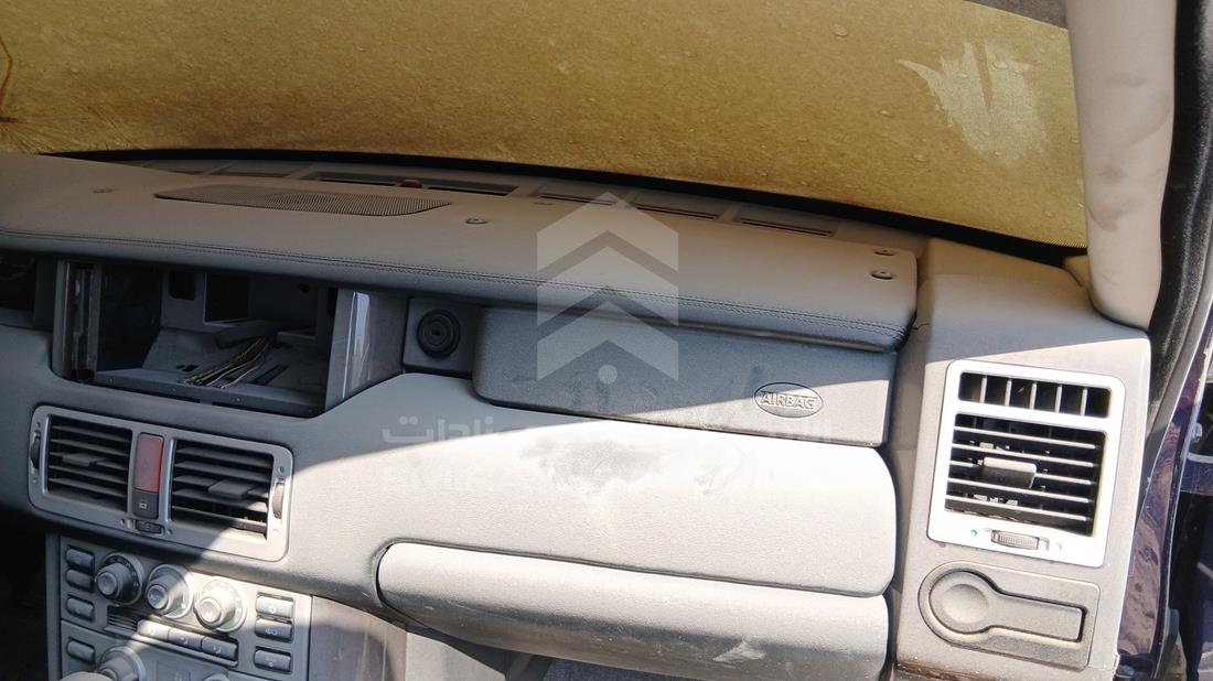 2004 Range Rover Vogue — Front Right Passenger Dashboard View — Photo 24