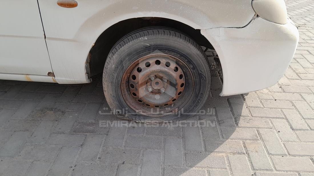 2003 Mazda 323 — Front Right Tyre — Photo 29
