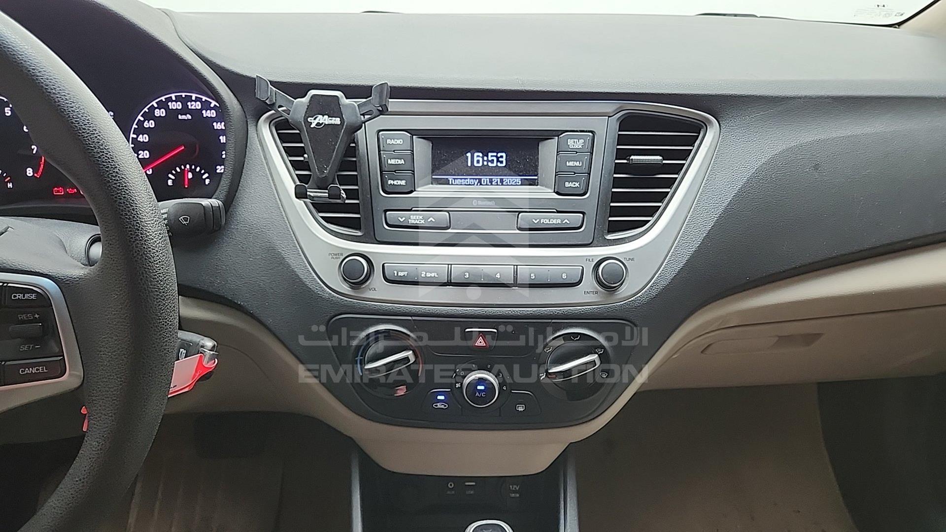 2020 HYUNDAI ACCENT VIN: MALC741C9LM179304