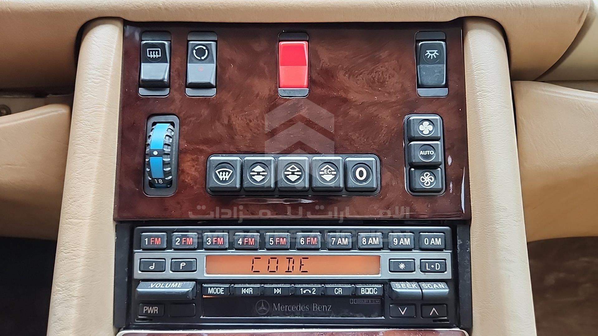 1991 MERCEDES SEL 560 VIN: WDBCA39E1MA592260