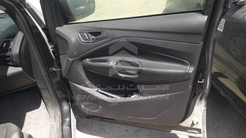 1FMCU0F70EUC03424 Auction: EmiratesAuction Lot: 405470 1FMCU0F70EUC03424 Ford Escape 2014 BLACK Photo 28