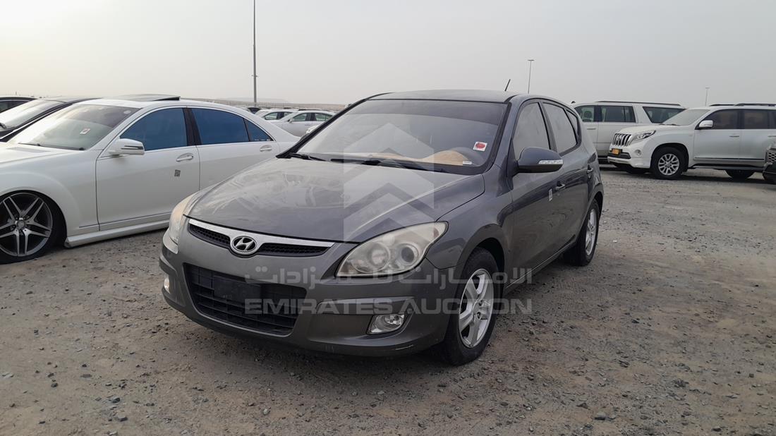 2010 Hyundai I 30 — Front Left Angle — Photo 5