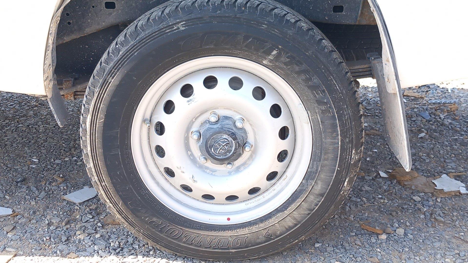 2023 TOYOTA HILUX VIN: MR0DB9CDXP5002142