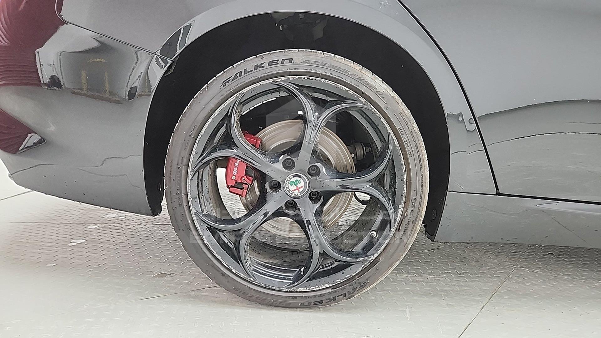 2019 ALFA ROMEO GIULIA VIN: ZAREAFDN7K7612658