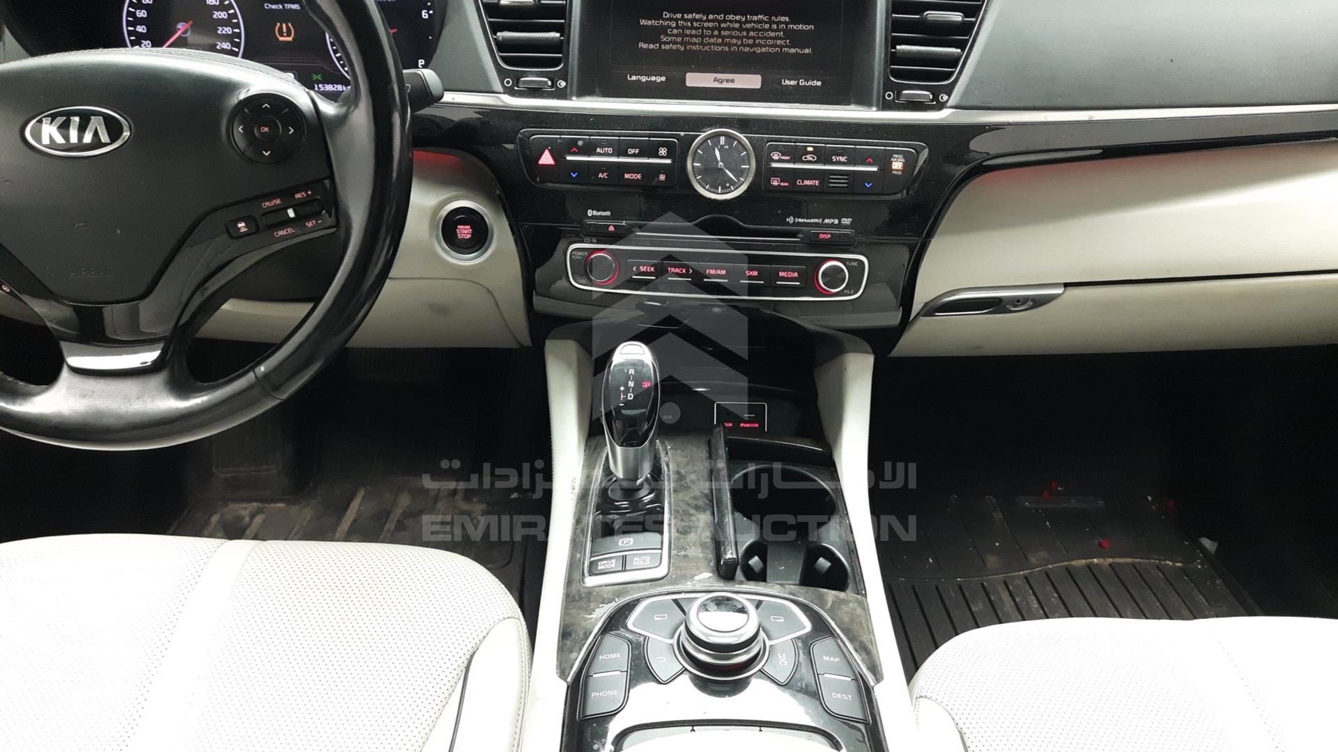 2015 KIA K 900 VIN: KNALW4D40F6018937