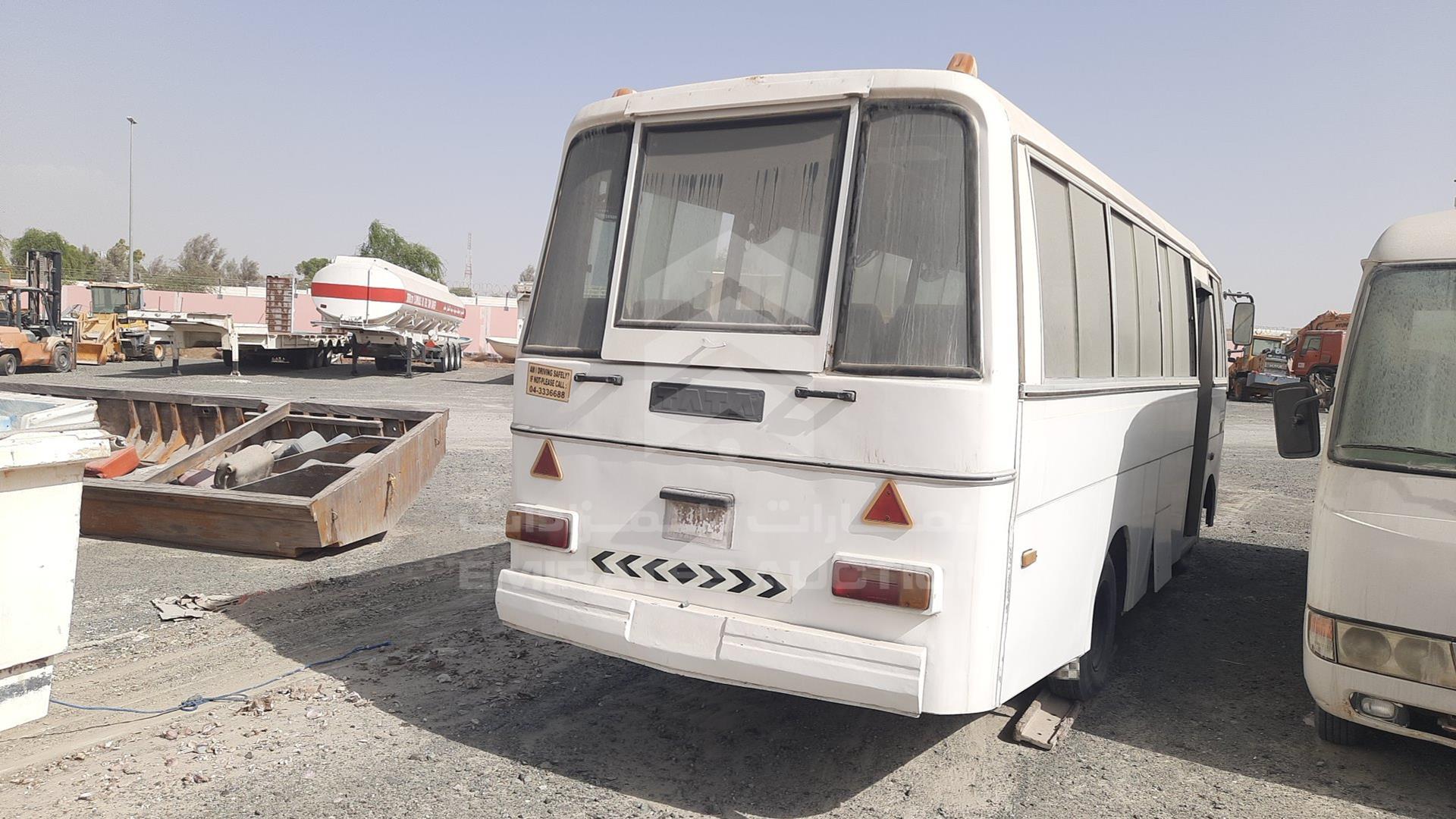 2005 TATA LP613 38 VIN: MAT38122257L00901