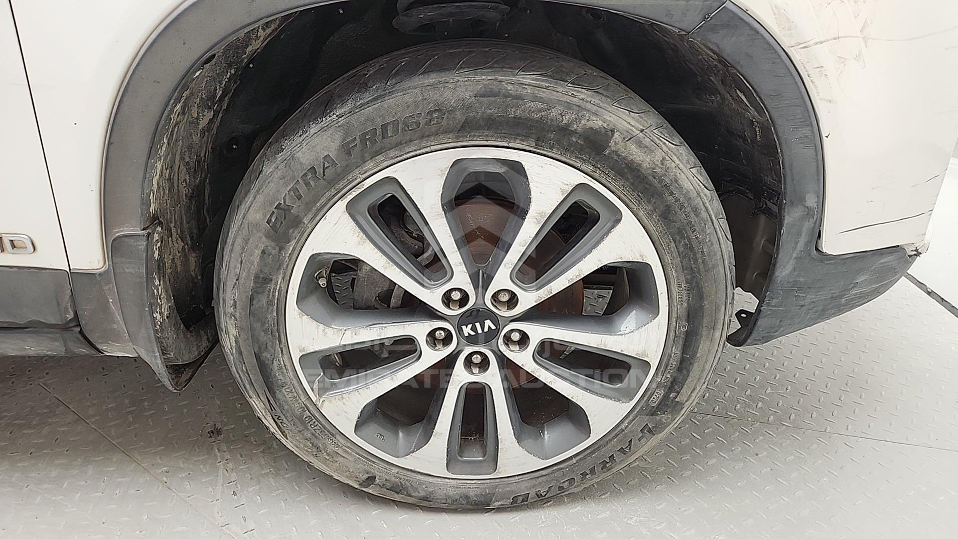 2013 KIA SORENTO VIN: KNAKU8138D5383759