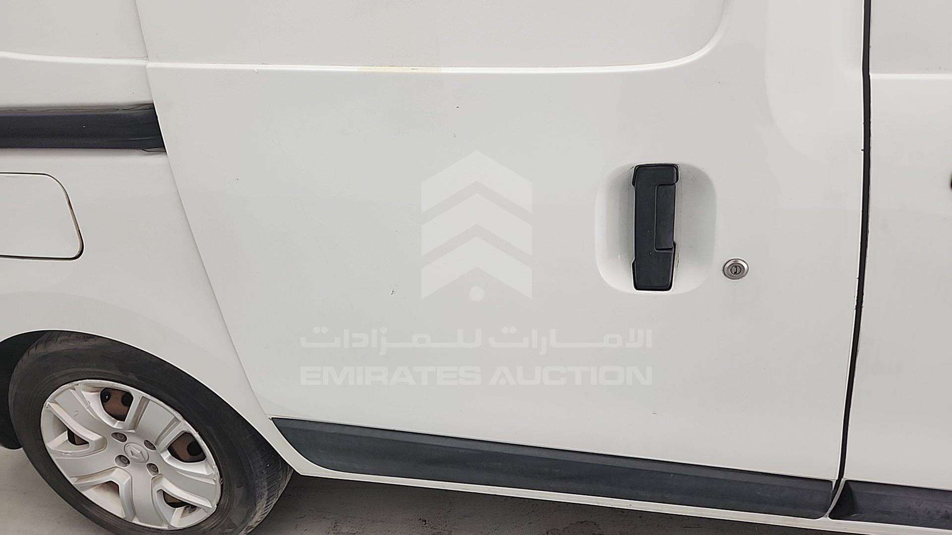 2018 RENAULT DOKKER VIN: VF18SRB42JG595166