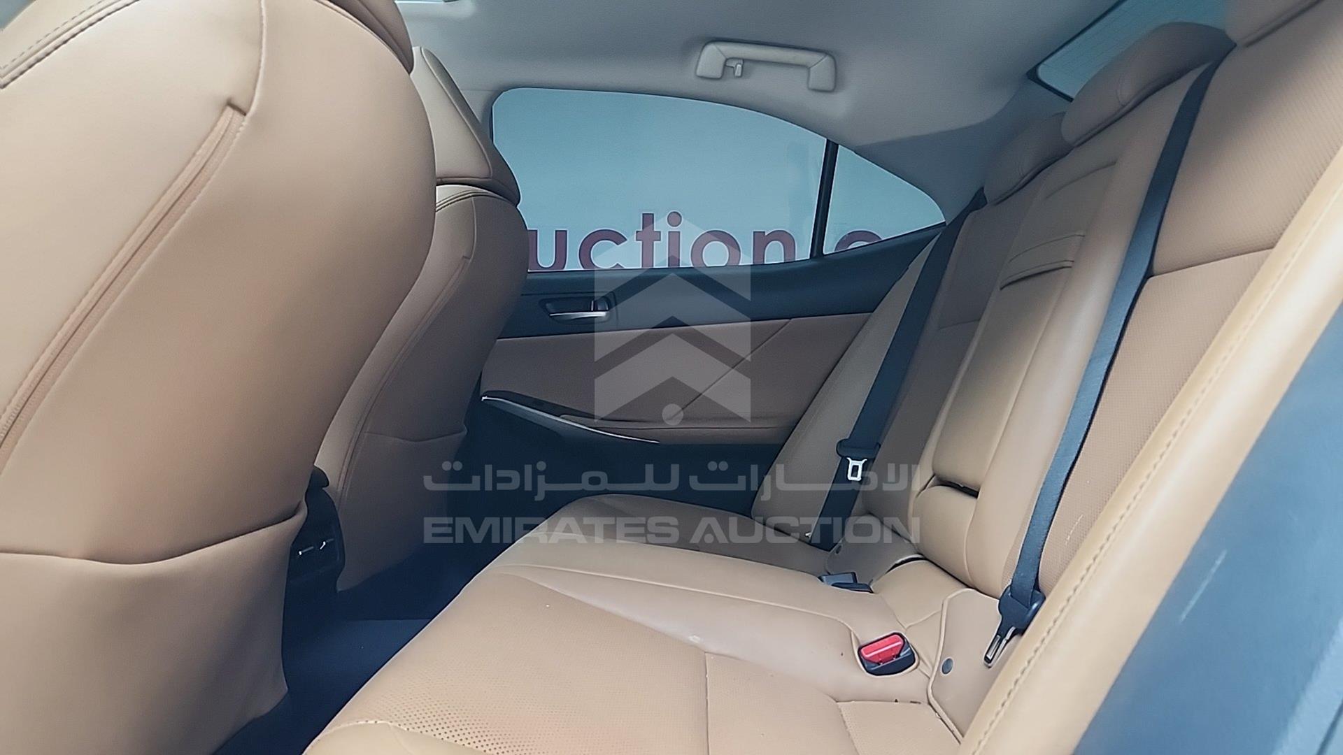 2018 LEXUS IS300 VIN: JTHC81D24J5029642