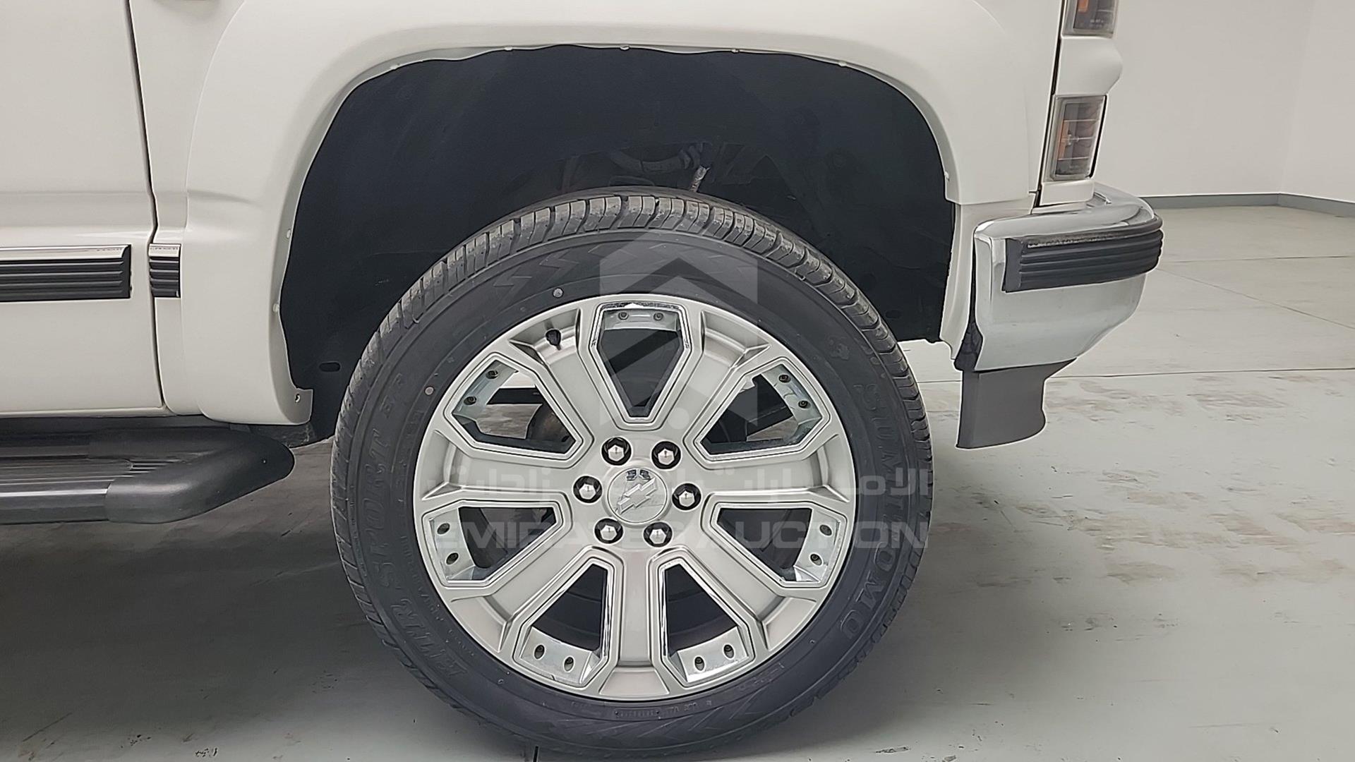 1995 CHEVROLET TAHOE VIN: 1GNEK18K3SJ338881