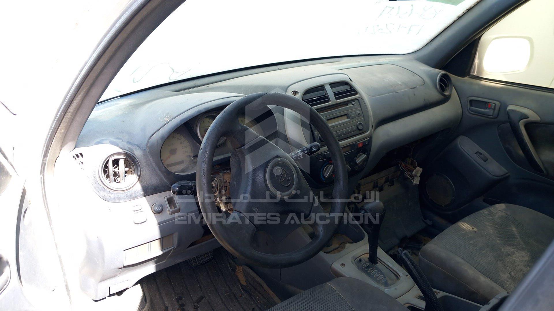2001 TOYOTA RAV-4 VIN: JTEHH20V510111028
