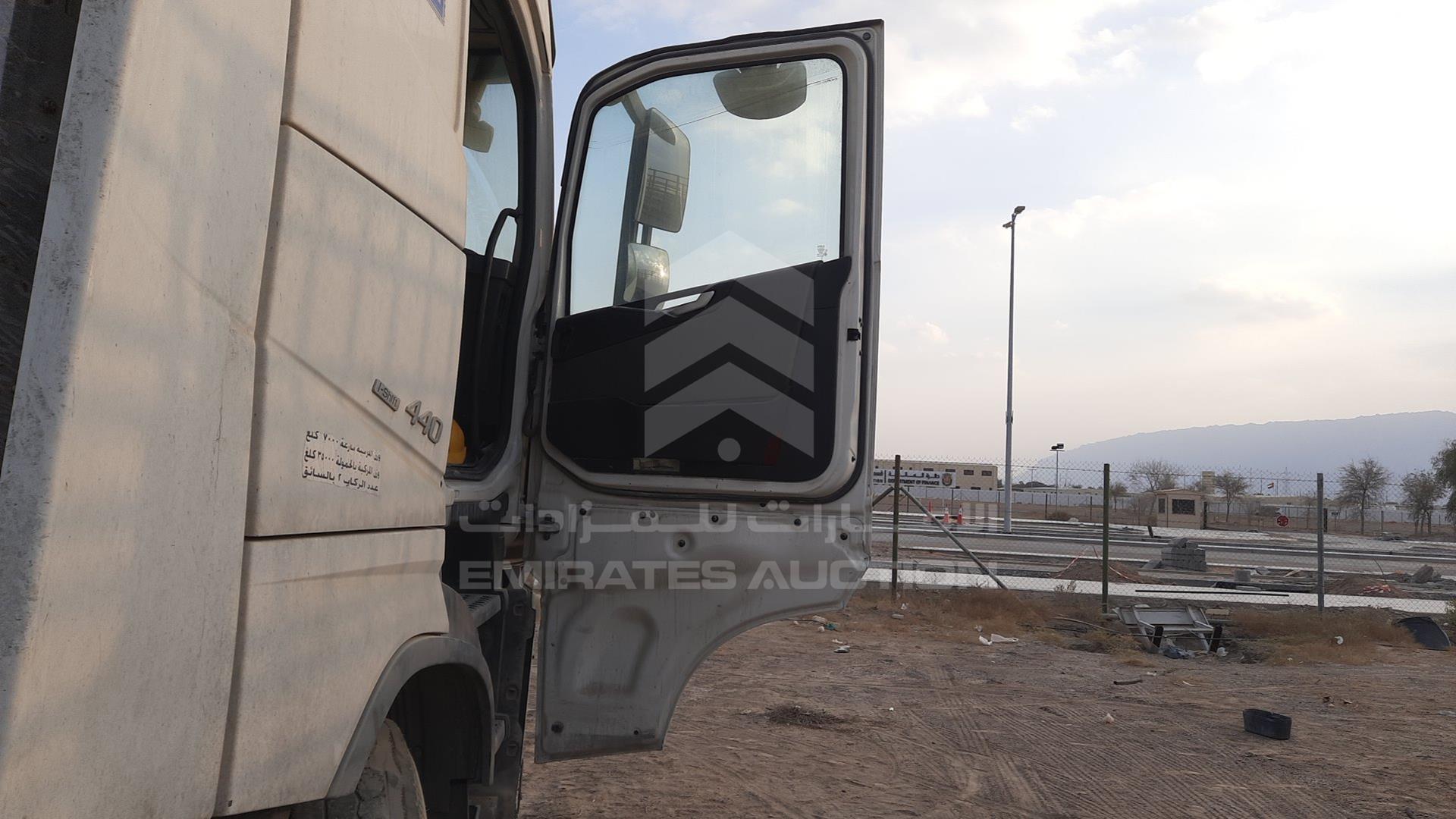 2016 VOLVO FH VIN: YV2RS02D0GA784546