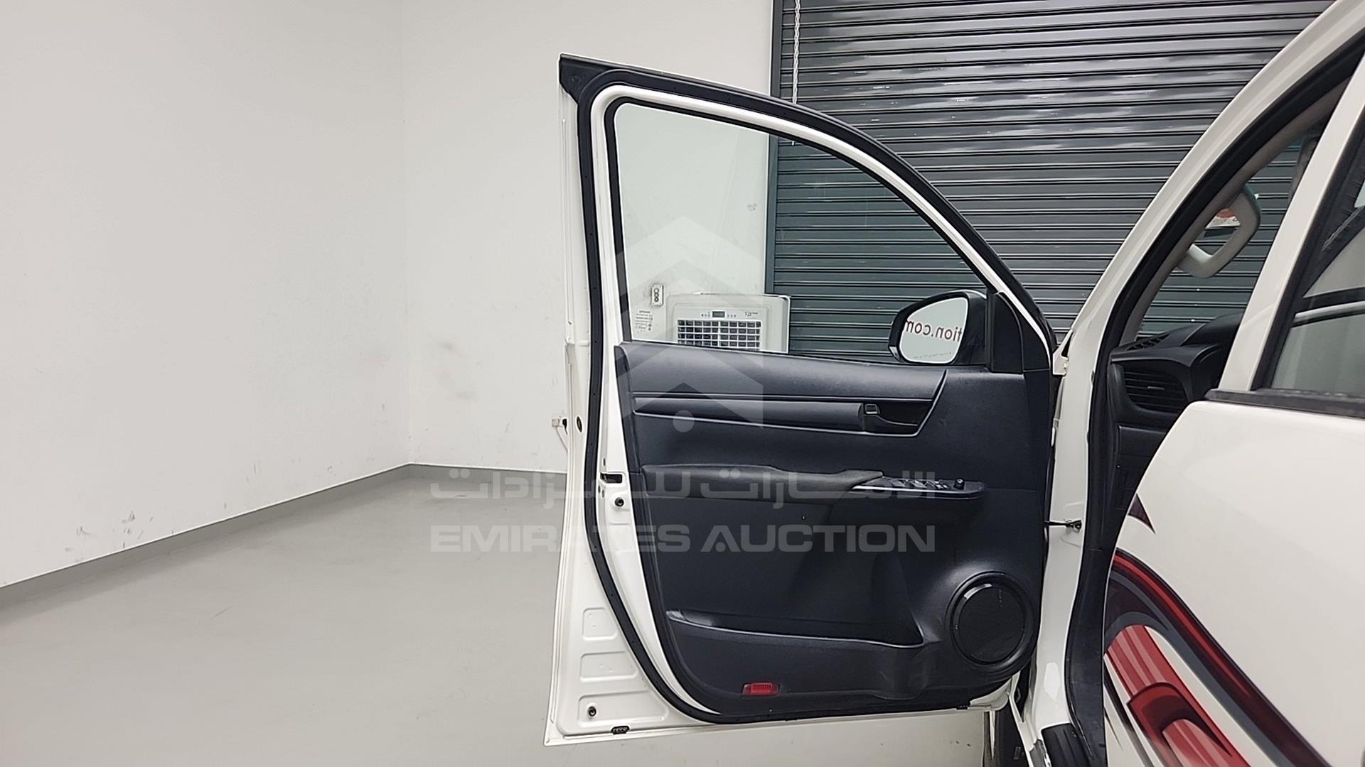 2023 TOYOTA HILUX VIN: MR0DB9CD1P5004085