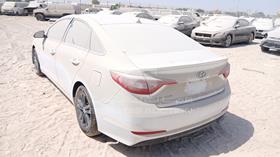2015 Hyundai Sonata — Rear Left Angle — Photo 5 — Thumbnail