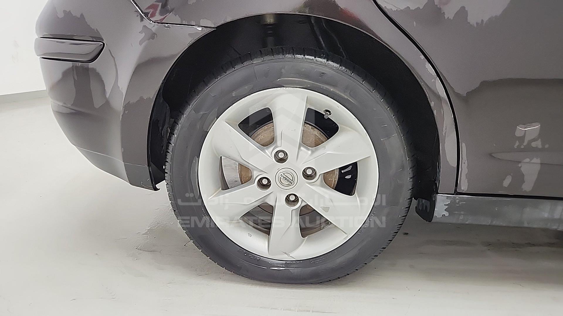 2011 NISSAN TIIDA VIN: 3N1BC1C74BK194996