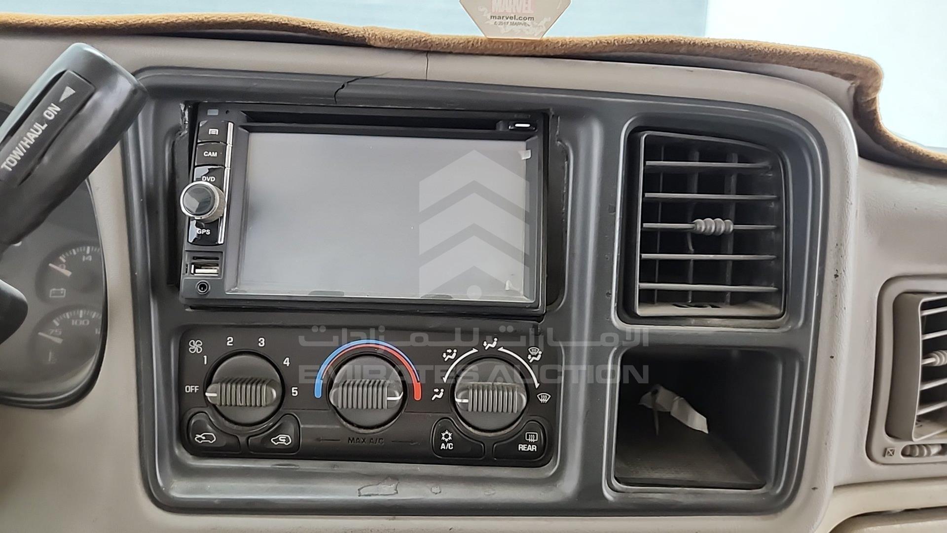 2002 CHEVROLET TAHOE VIN: 1GNEK13T22J122357