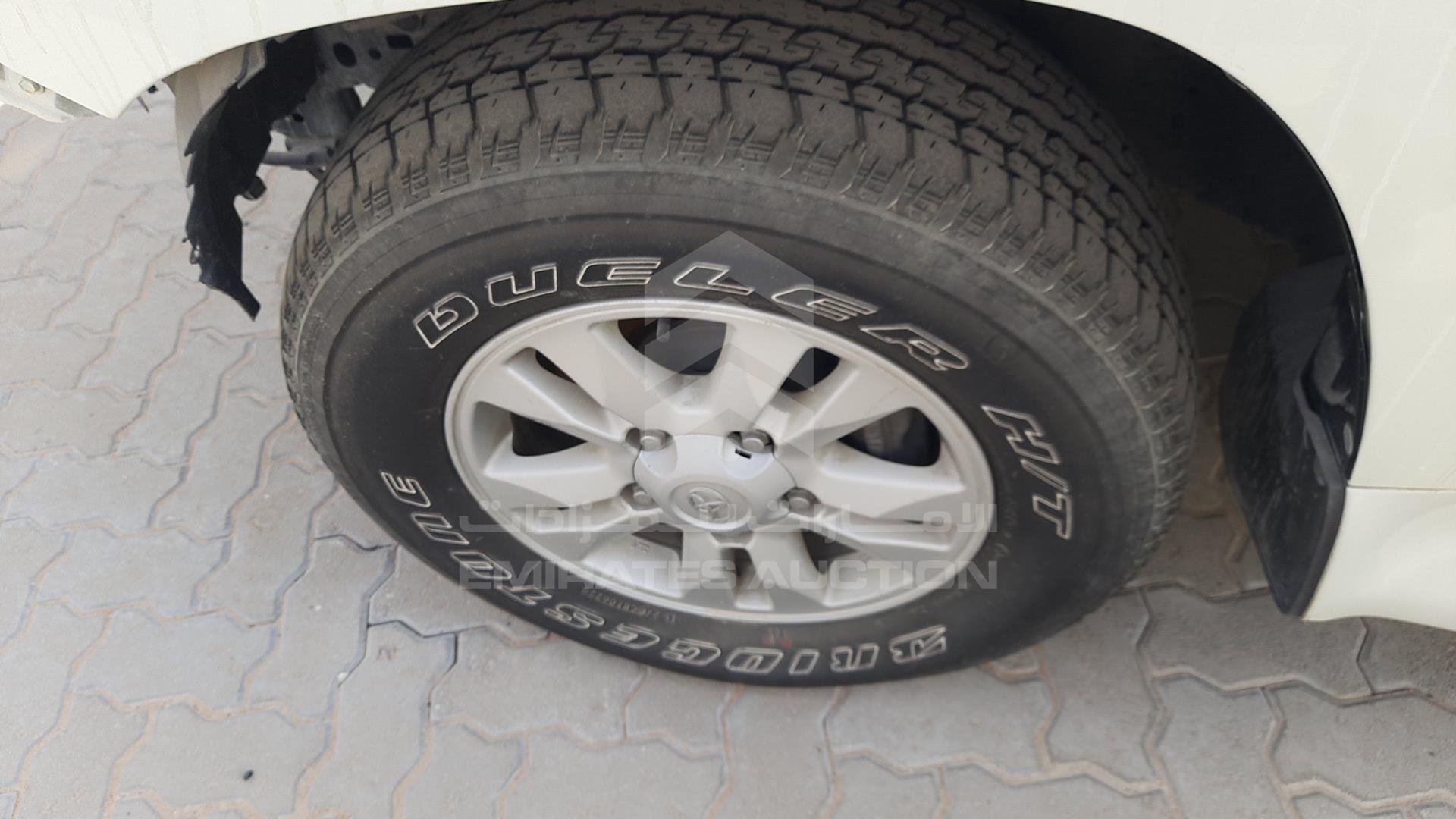 2011 TOYOTA LAND CRUISER VIN: JTMDU09J0B4034839