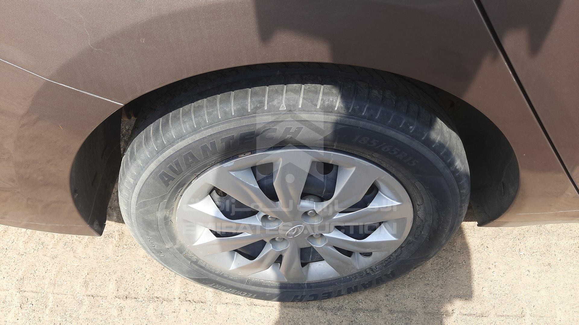 2019 HYUNDAI ACCENT VIN: MALC741C0KM095709
