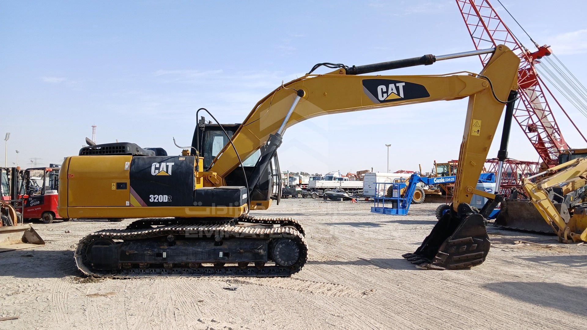 2015 CATERPILLAR 320D VIN: CAT0320DTDNP00354