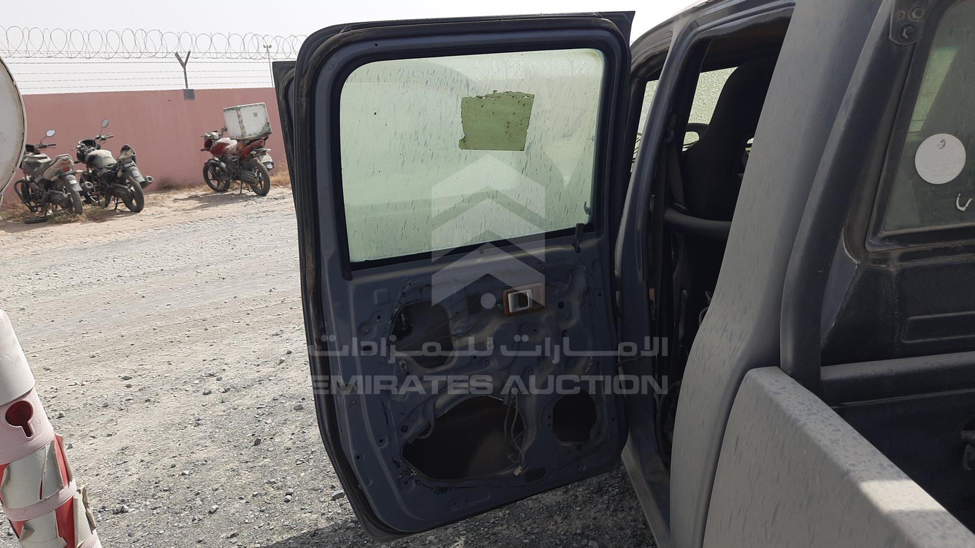 2001 TOYOTA HILUX VIN: JTFEM496320091087