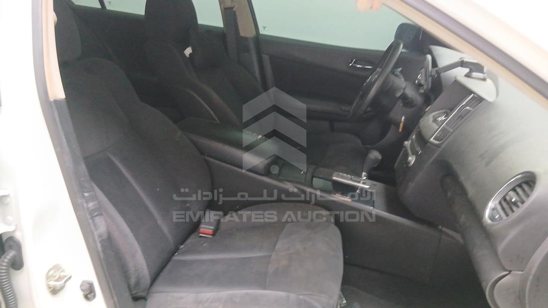 2014 Nissan Maxima — Front Right Passenger Seat View — Photo 28