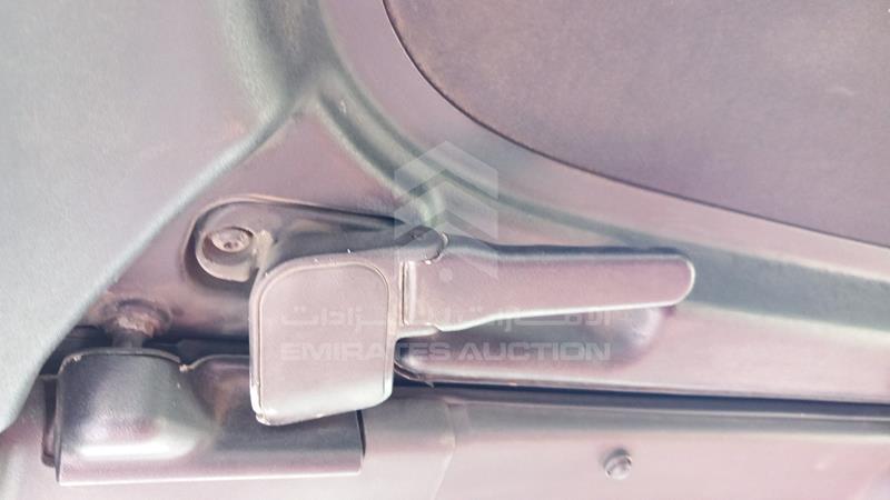 1ZVFT84N375196337 Auction: EmiratesAuction Lot: 404943 1ZVFT84N375196337 Ford Mustang 2007 SILVER Photo 20