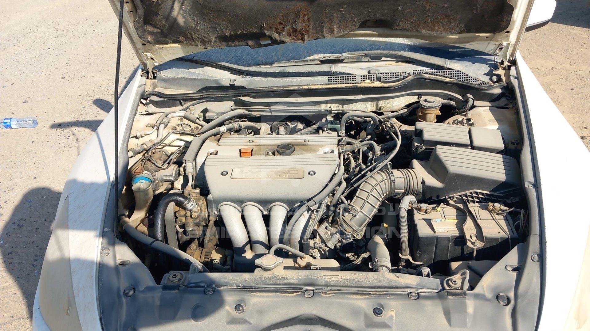 2004 HONDA ACCORD VIN: JHMCM56704C403479