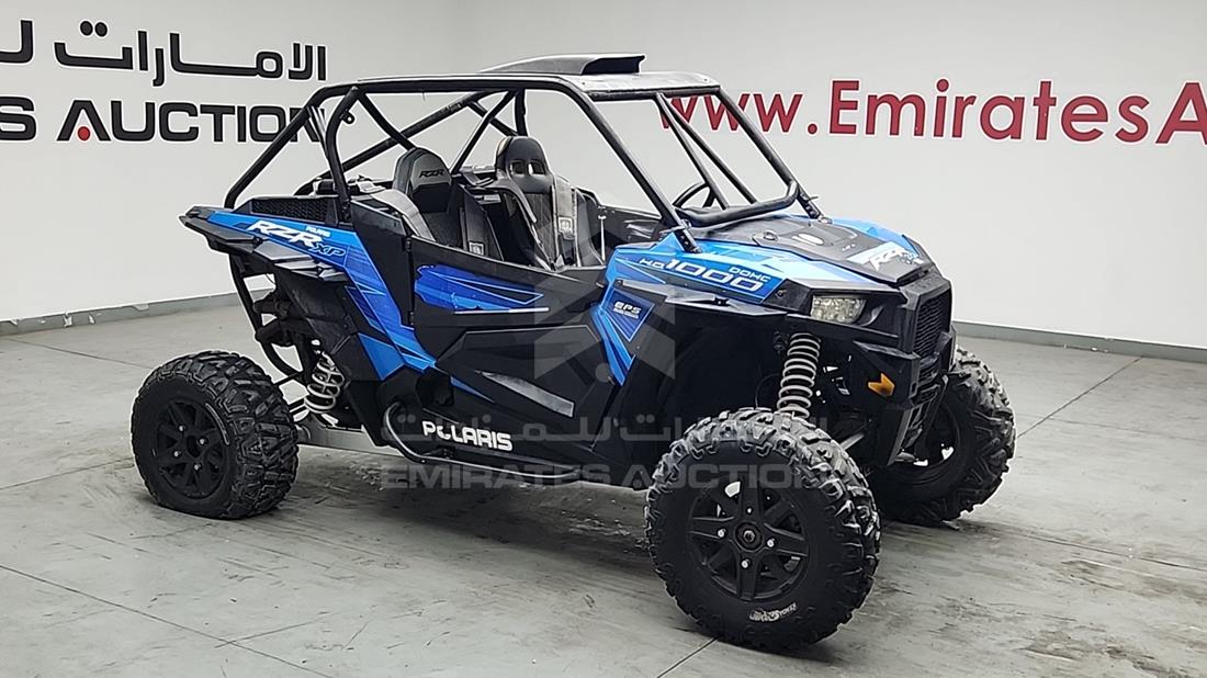 بولاريس RZR 1000CC 2023 — الزاوية الأمامية اليمنى — صورة 11