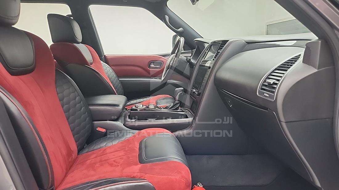 نيسان باترول نيسمو 2021 — زاوية الراكب الأمامي للمقعد — صورة 30