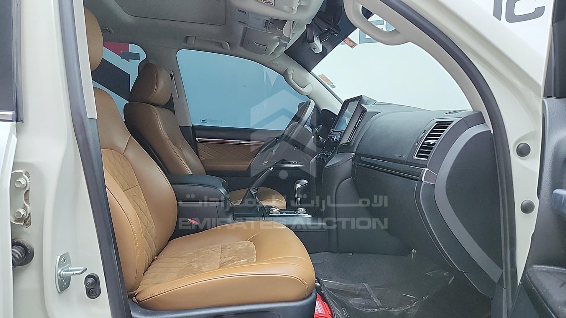 2021 TOYOTA LAND CRUISER VIN: JTMHX01J7M4225066