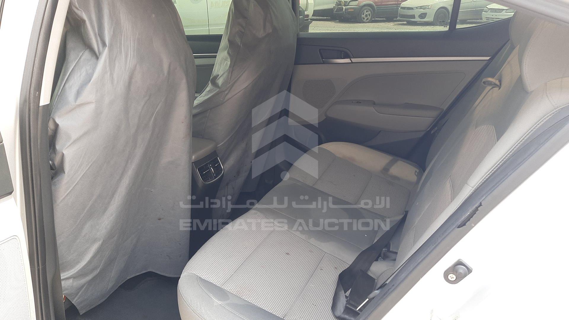 2018 HYUNDAI ELANTRA VIN: KMHD741C0JU545067