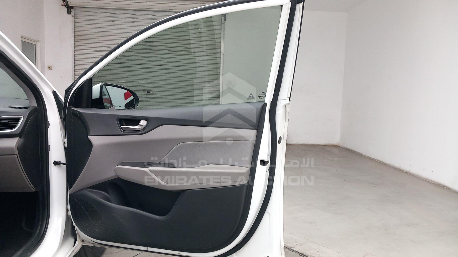 2019 HYUNDAI ACCENT VIN: MALC741C5KM095379