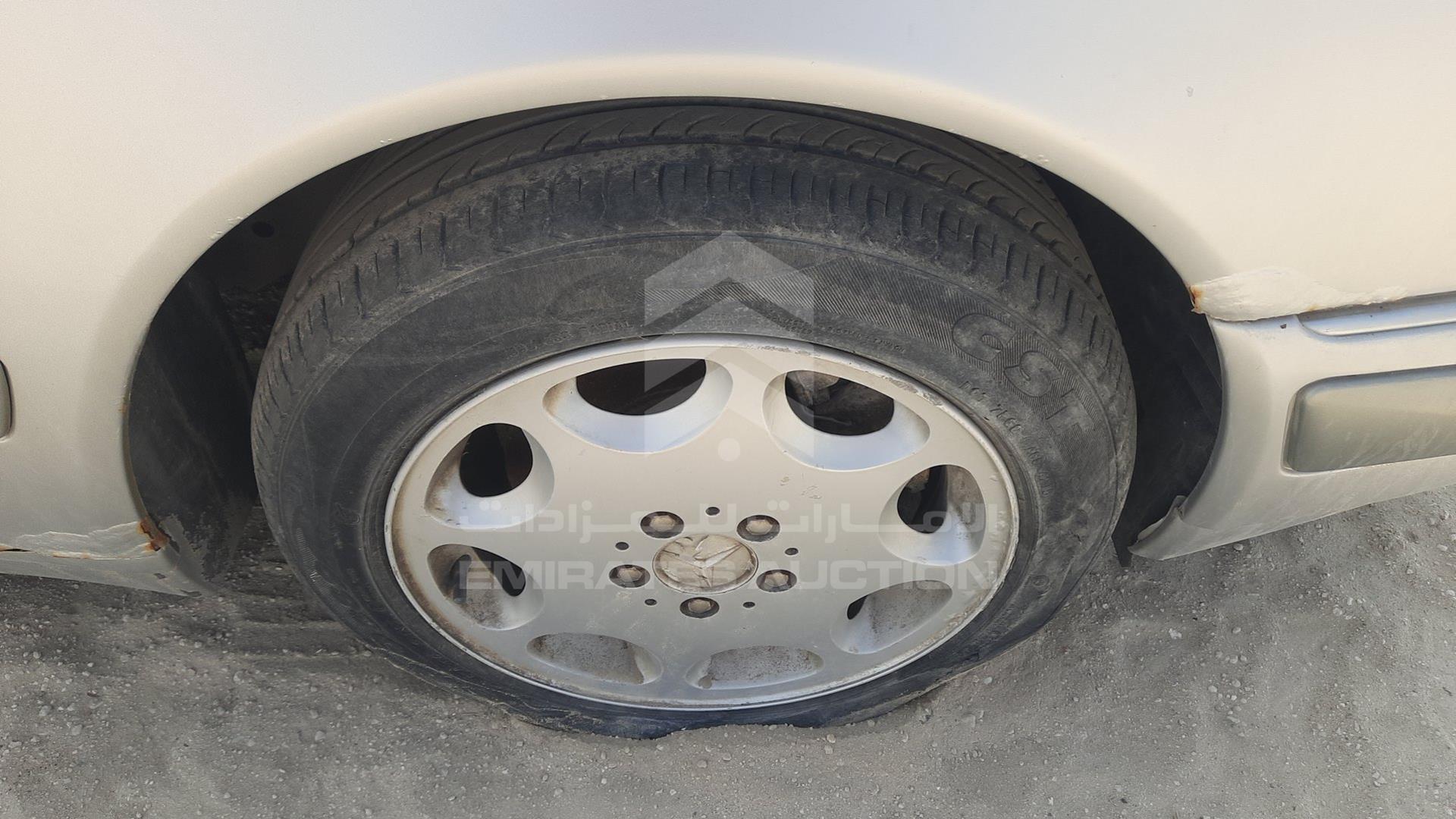 1998 MERCEDES E 320 VIN: WDB2100821X007897
