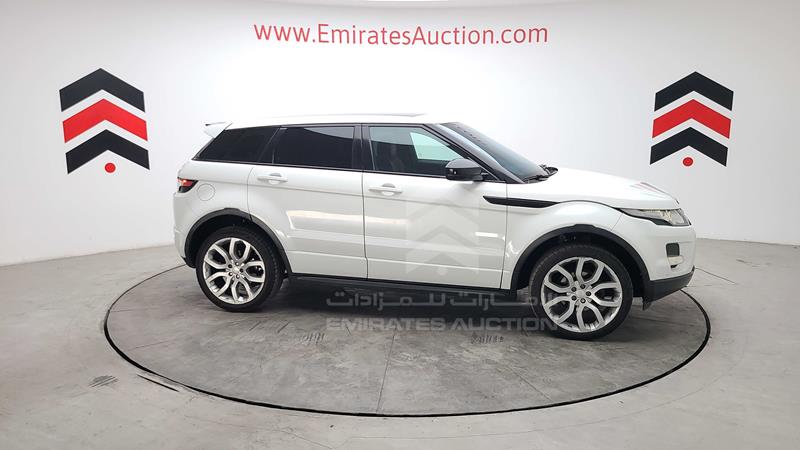 SALVA2BG0EH935397 Auction: EmiratesAuction Lot: 416781 SALVA2BG0EH935397 Range Rover Evoque 2014 WHITE Photo 49