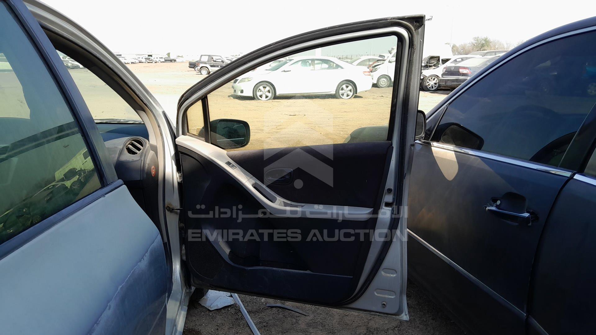 2008 TOYOTA YARIS VIN: JTDKW923585114707