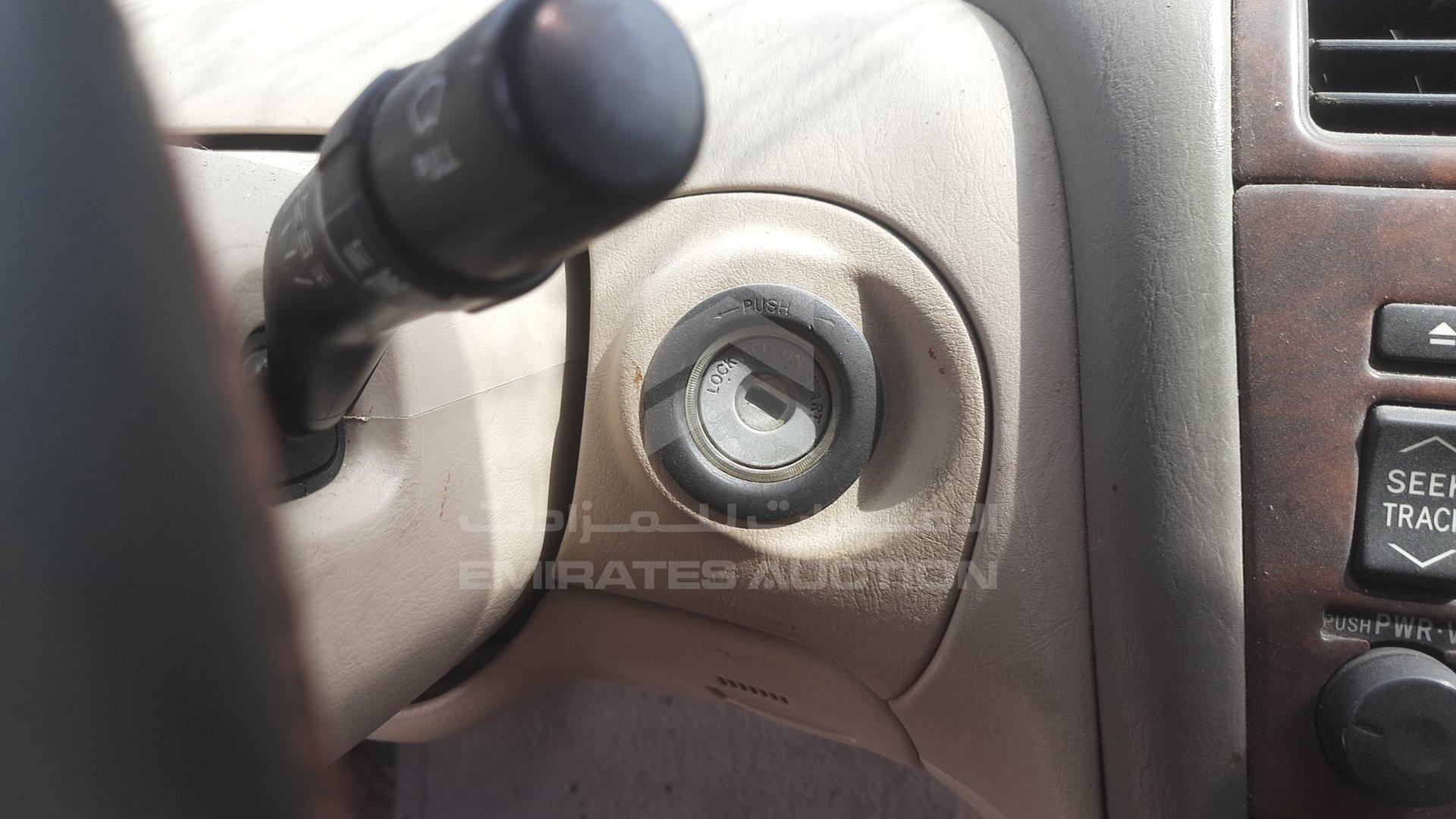 2001 TOYOTA AVALON VIN: 4T1BF28B51U157666