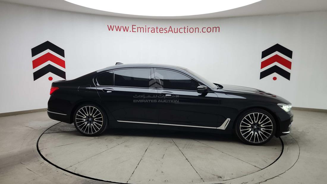 2016 BMW 740 LI — Right Full View — Photo 40