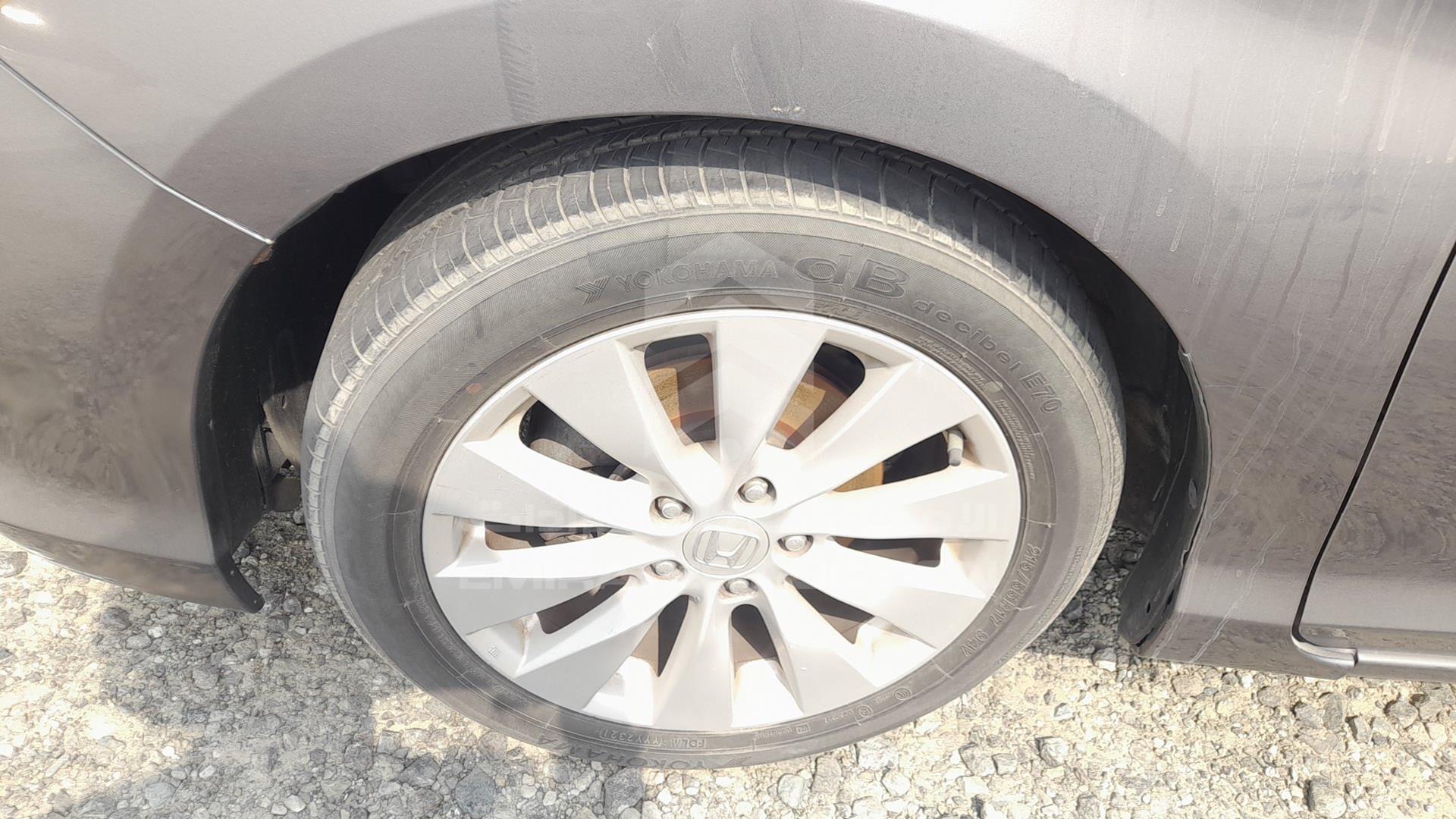 2015 HONDA ACCORD VIN: 1HGCR2F72FA168973