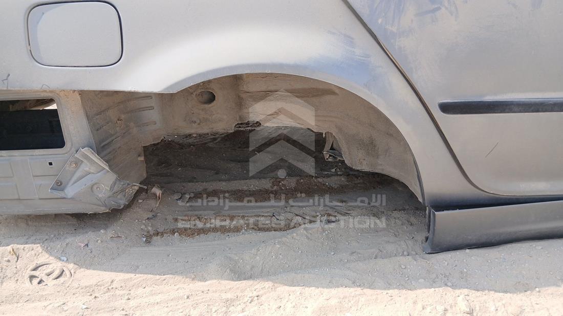 بي ام دبليو 325 2004 — الباب الخلفي الأيمن — صورة 30