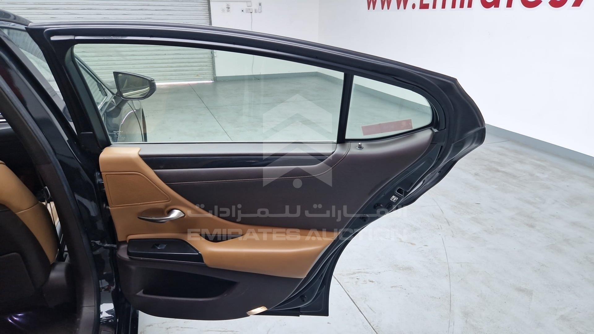 2019 LEXUS ES 300H VIN: JTHB21B11K2011898