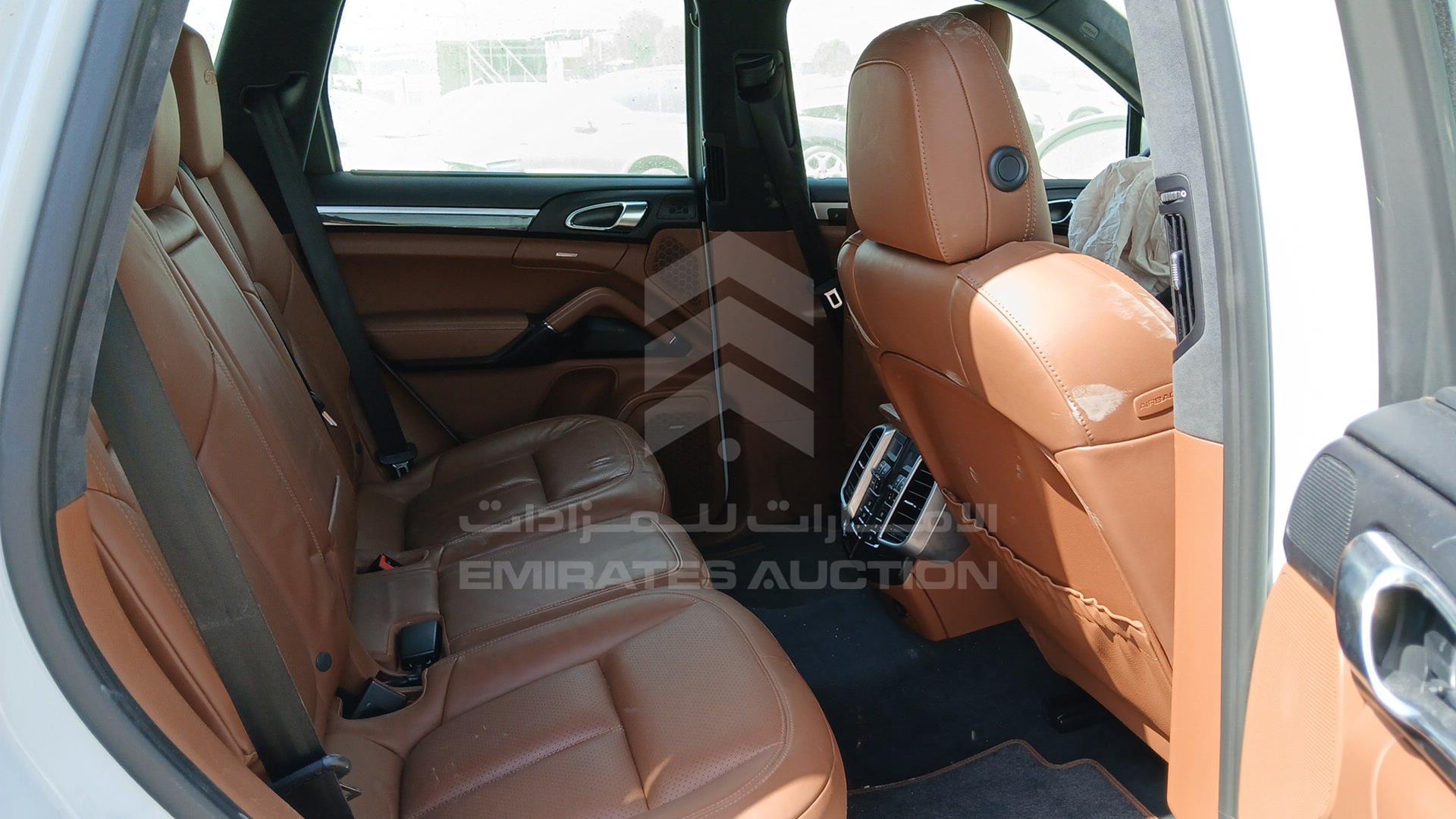 2016 PORSCHE CAYENNE VIN: WP1ZZZ92ZGLA78848