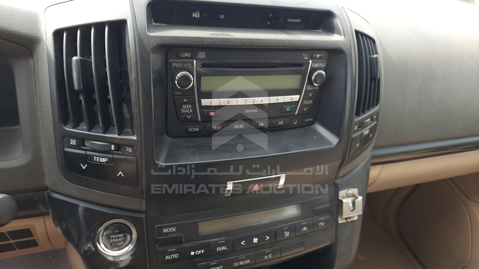 2014 TOYOTA LAND CRUISER VIN: JTMDU09J8E4093867